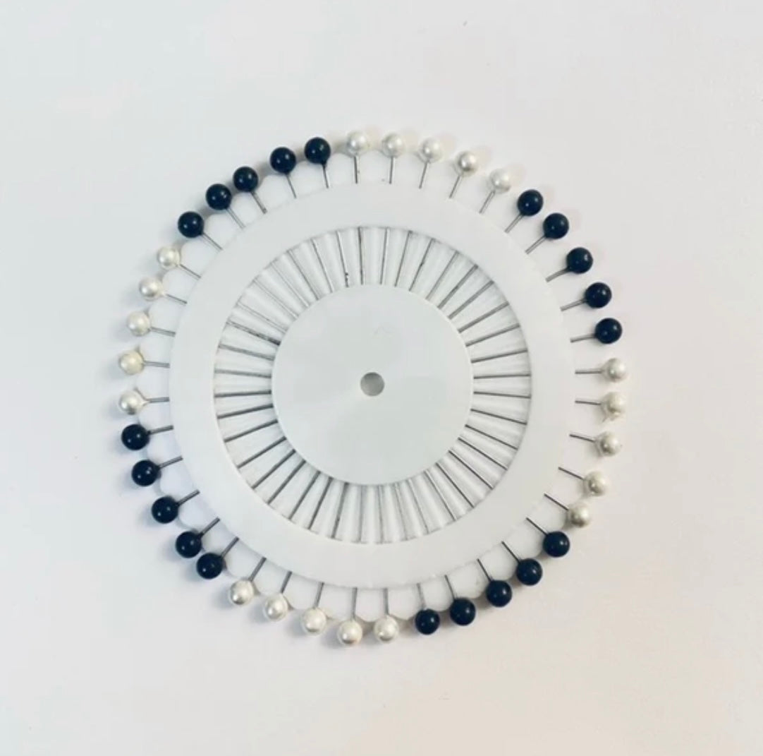 Hijab Pin Wheel in Black and White
