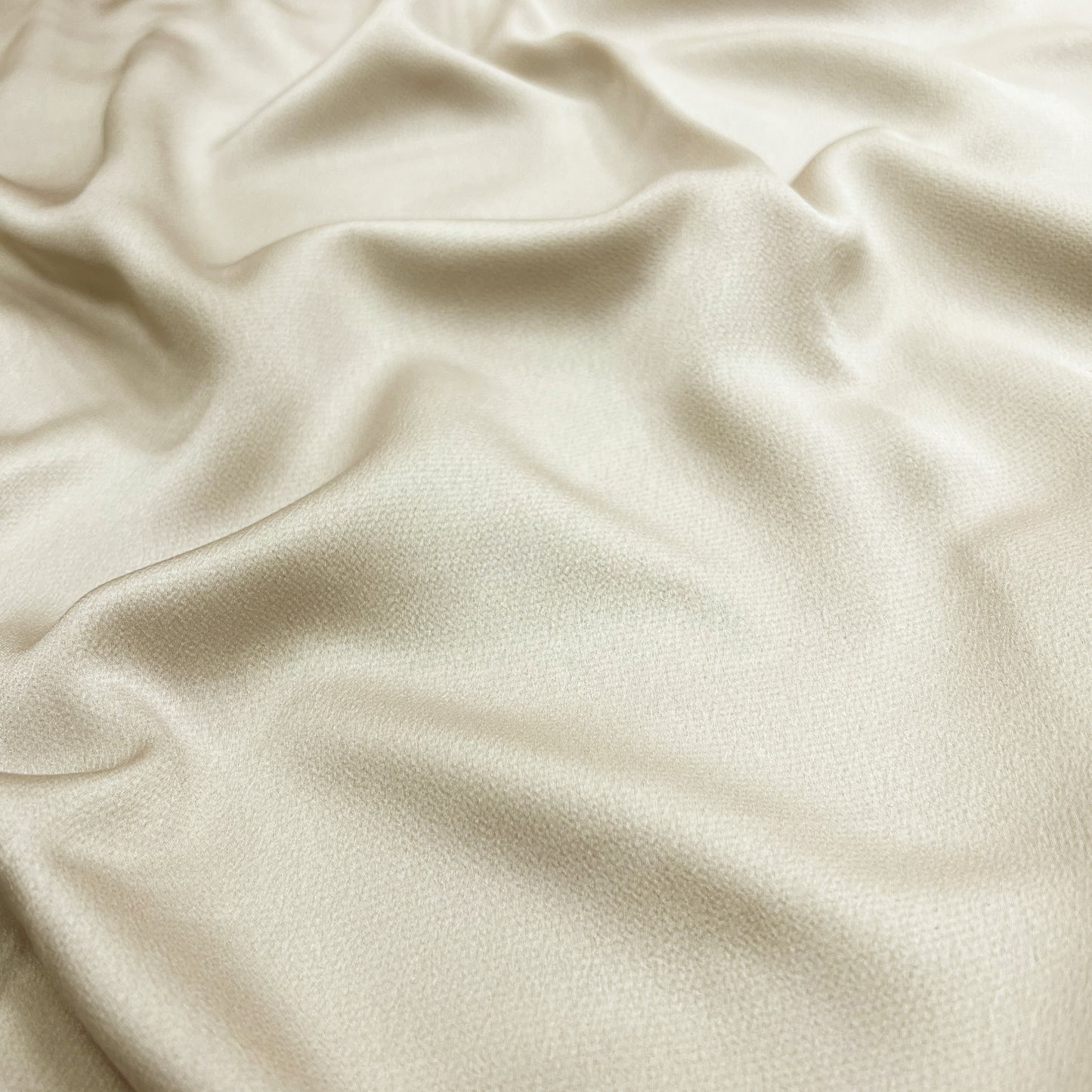 Vanilla Satin Grain Hijab